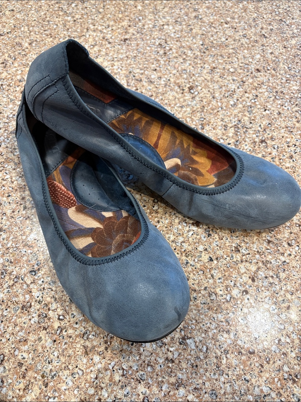 Born Julianne leather ballet flats in Blue.  Women's size 10